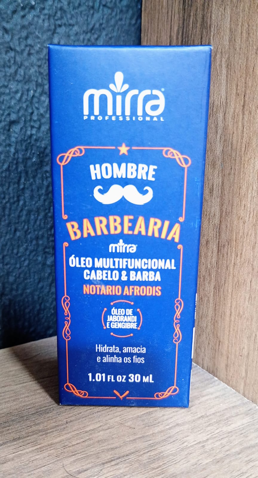 Óleo Multifuncional Cabelo e Barba Mirra ,Hidrata ,amacia e alinha os fios, com óleo de Jaborandi e Gengibre.